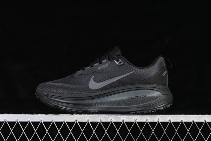 Picture of Nike Vomero 18 _SKUfw22003119379273575fw